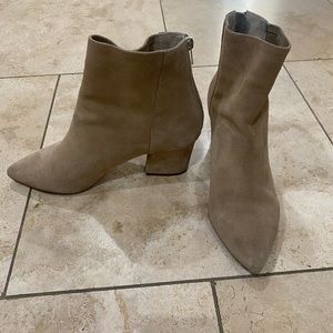 Steve Madden suede boots